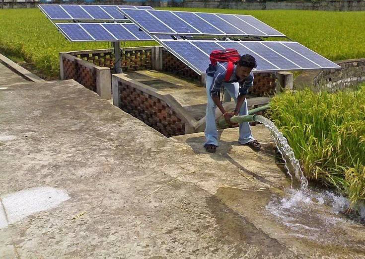 Quais são as vantagens das bombas solares de água?